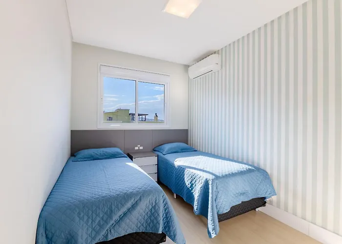 Boulevard Bombinhas - Lindissimo Apartamento Em Condo Com Piscina E Jacuzzi